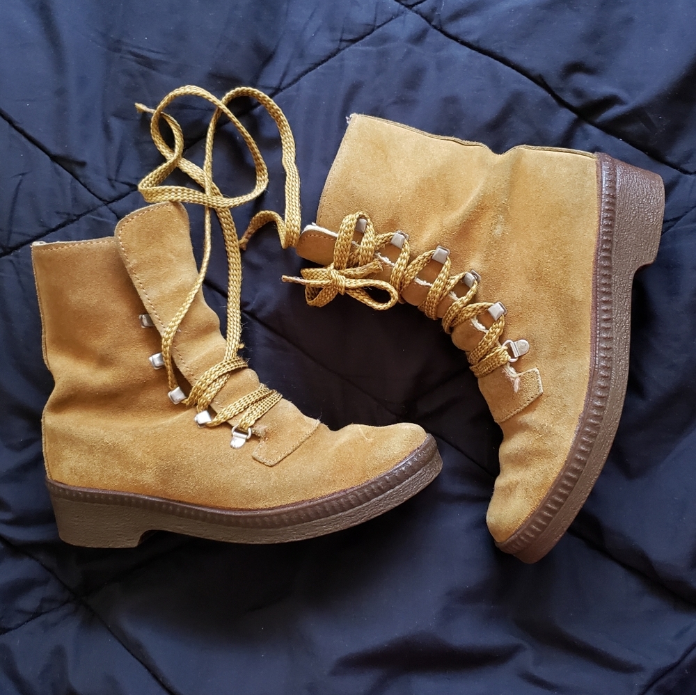 Dunham lace up military style winter boots